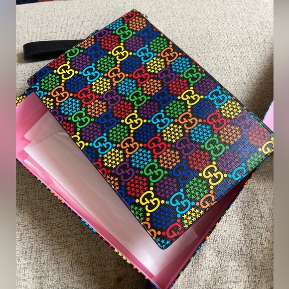 NWT GUCCI GG PSYCHEDELIC PRINT ZIP AROUND WRISTLET POUCH MADE IN ITALY - Picture 2 of 10